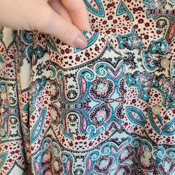 Express Portofino patterned button down blouse - Picture 5 of 6